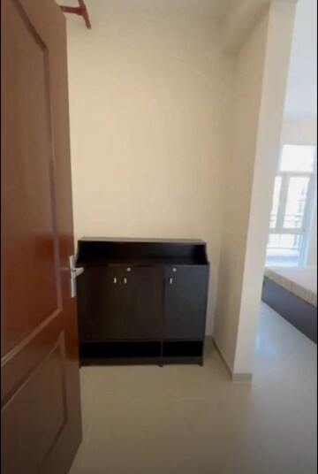 Room in 3 BHK Apartment at Gomti Nagar – for Rent