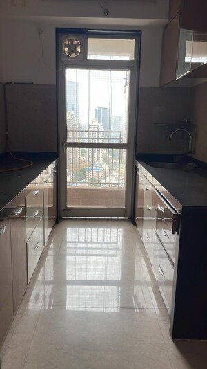 Room in 2 BHK Apartment at JP Decks, Goregaon East – for Sale
