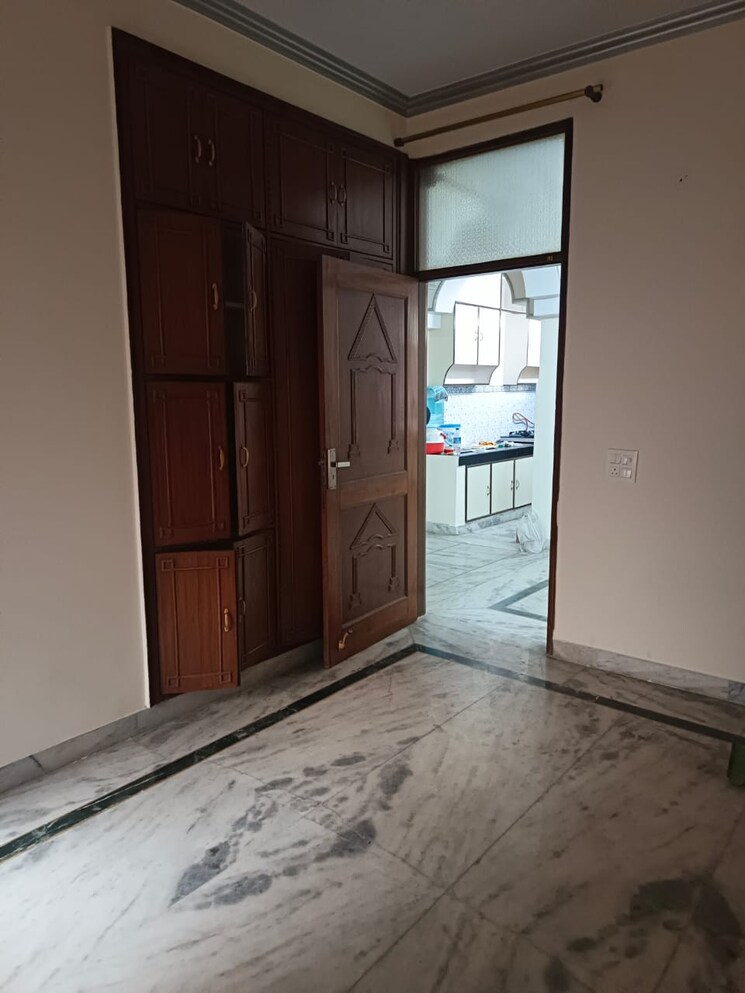 Room, sector 31 2 Bedroom 1250 Sq.Ft. Independent House In Sector 31 Noida 9623168