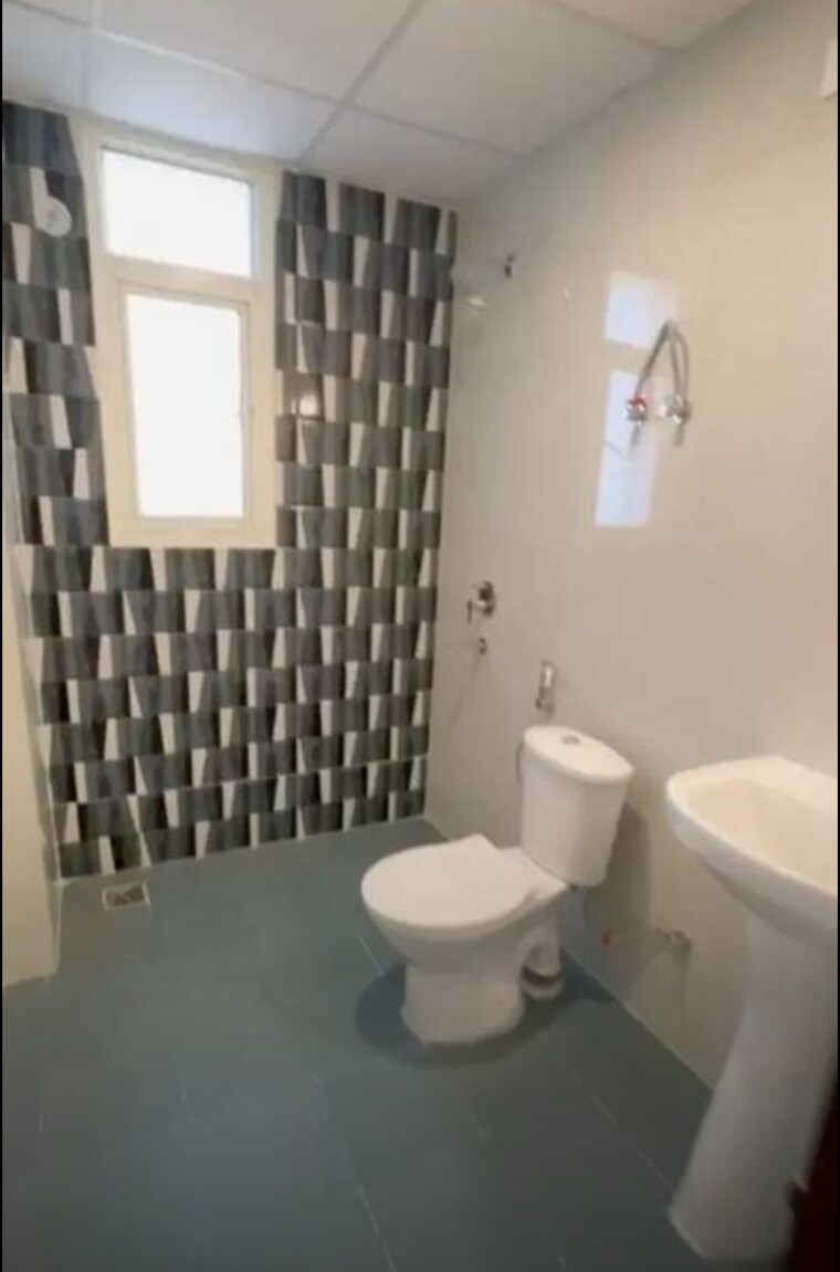 Bathroom, rizvi-apartments 3 Bedroom 1565 Sq.Ft. Apartment In Hazratganj Lucknow 9623171