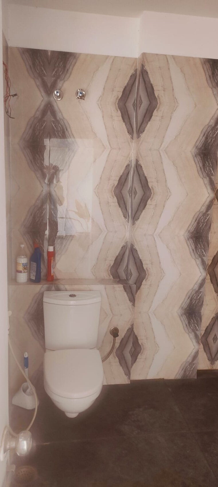 Bathroom, sector 35 3 Bedroom 1650 Sq.Ft. Builder Floor In Sector 35 Noida 9623172