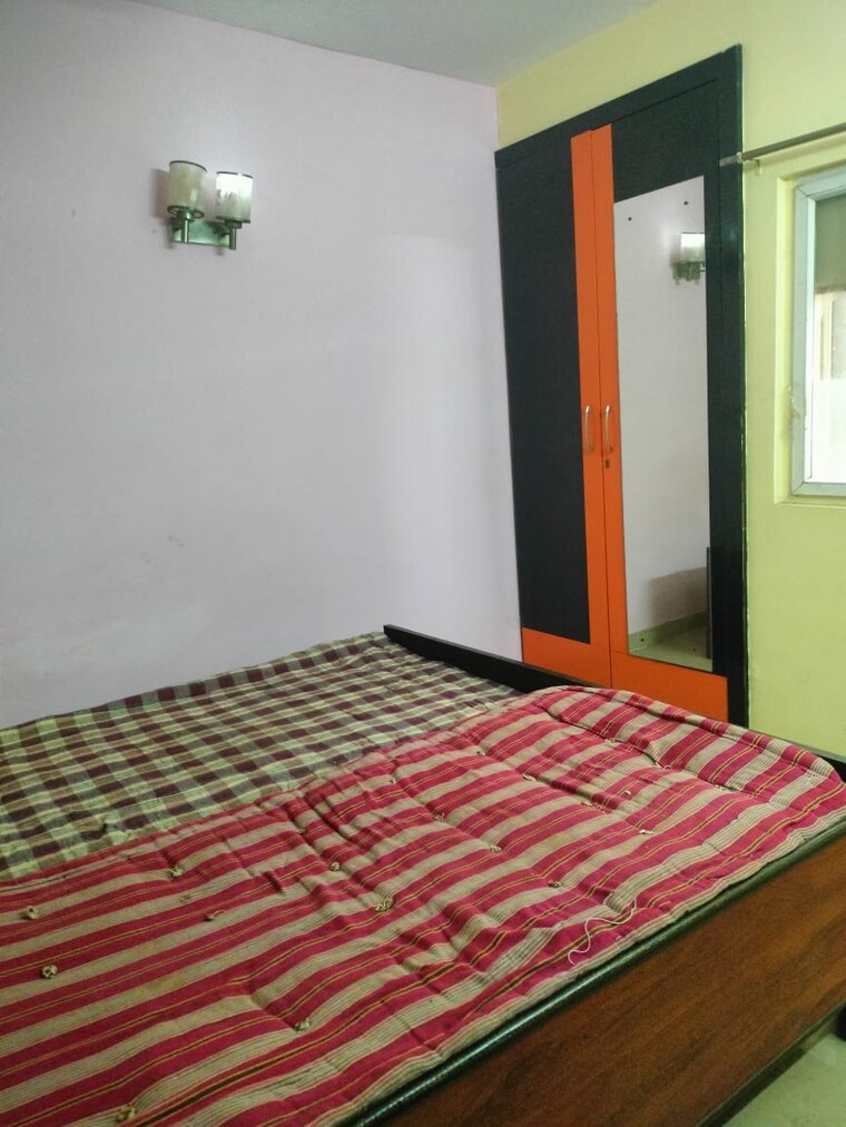 Bedroom, nimbus-the-hyde-park 2 Bedroom 915 Sq.Ft. Apartment In Sector 78 Noida 9623178