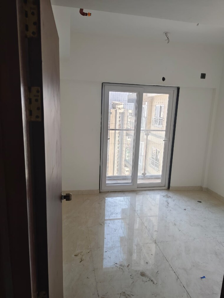 Room, goregaon west 3 Bedroom 980 Sq.Ft. Apartment In Goregaon West Mumbai 9623191