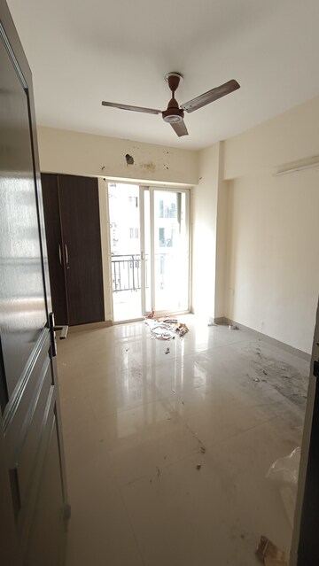 2 BHK Apartment For Rent in Sethi Max Royal, Sector 76