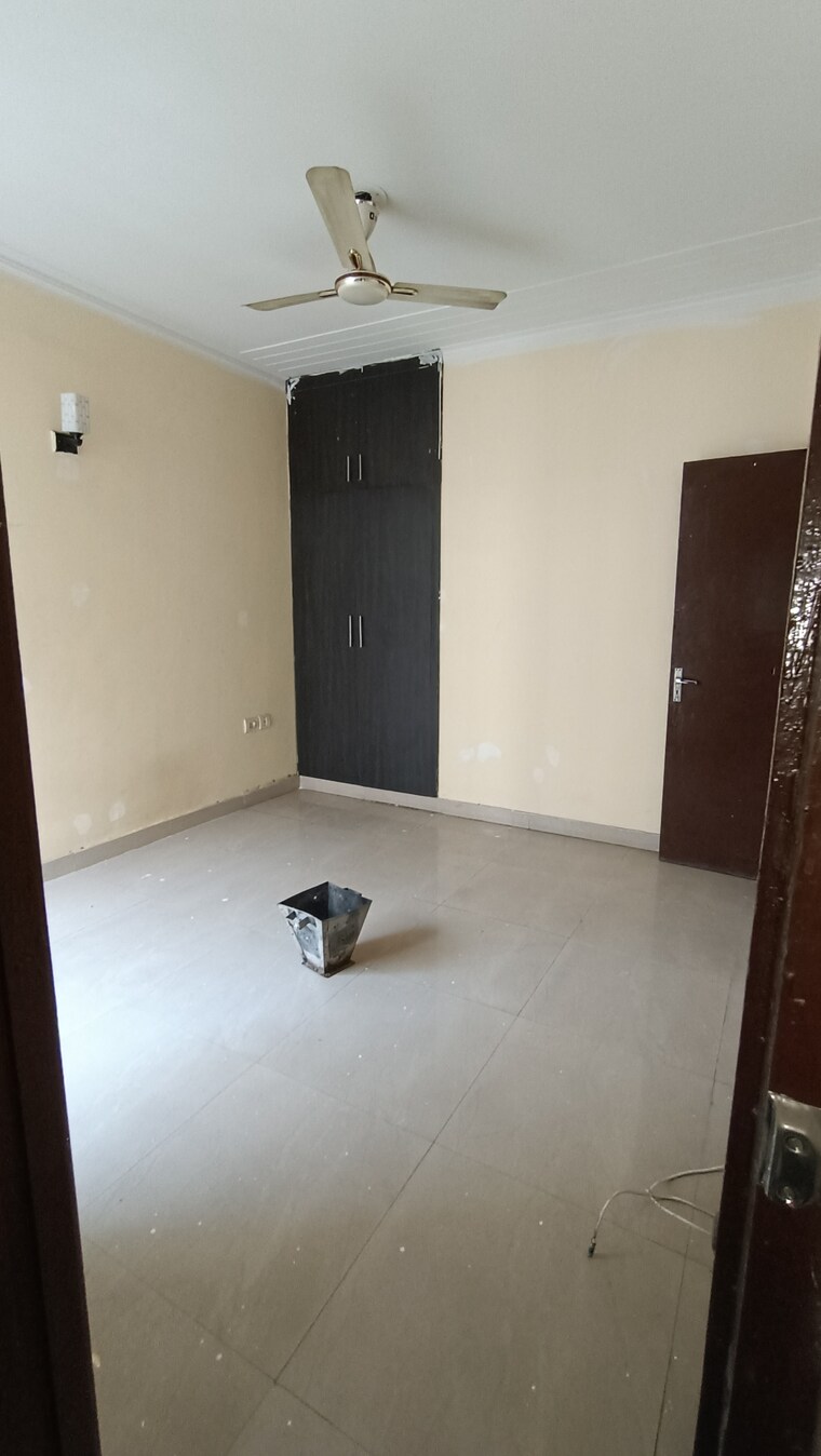 Room, skytech-matrott 2 Bedroom 1150 Sq.Ft. Apartment In Sector 76 Noida 9623198