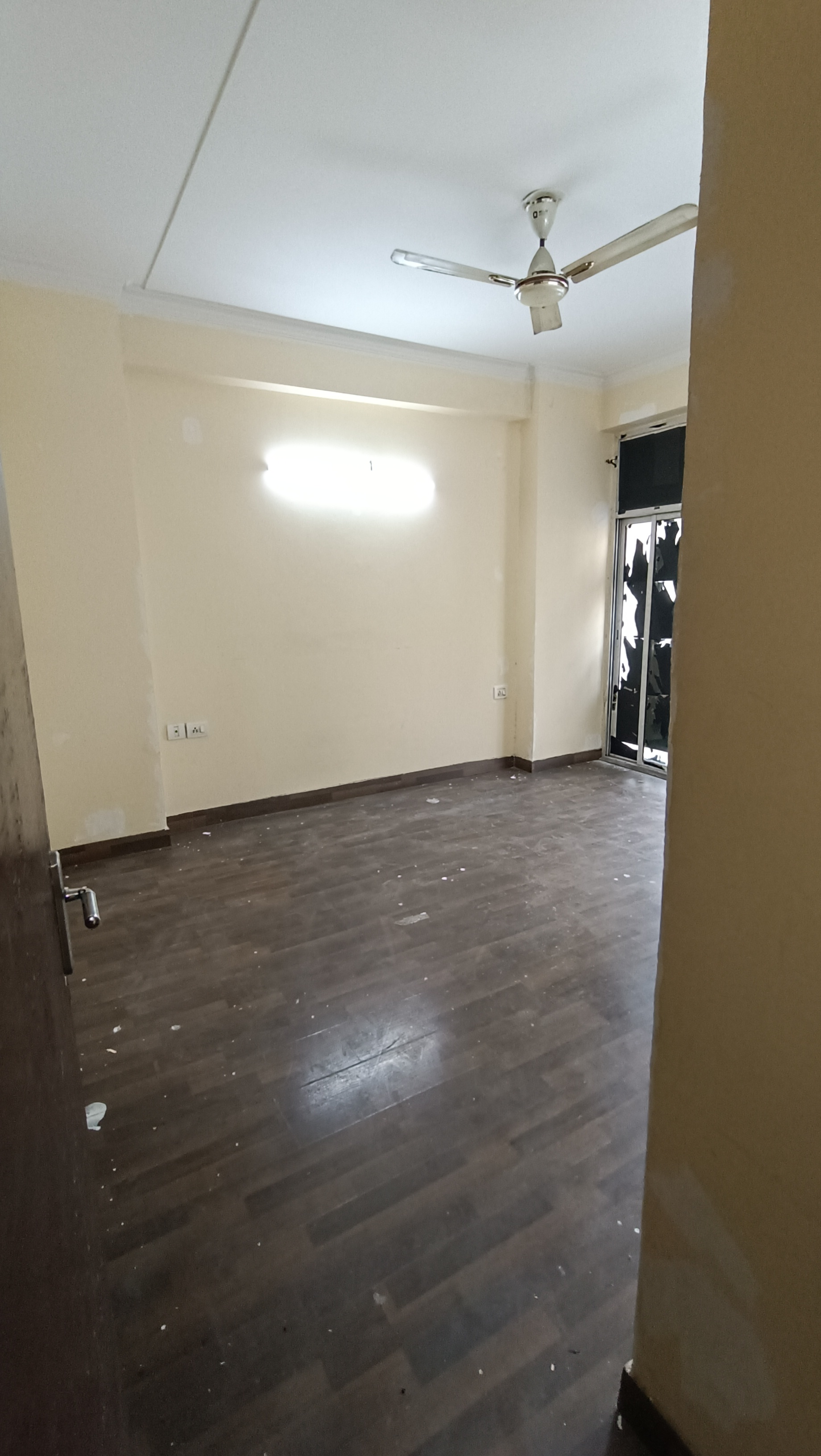 2 BHK + Study Room Apartment For Rent in Skytech Matrott