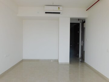 Room in 3 BHK Apartment at Indiabulls One Indiabulls, Pokhran Road No Two – for Sale