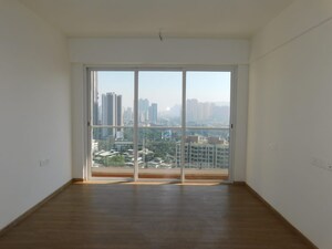 Room in 3 BHK Apartment at Indiabulls One Indiabulls, Pokhran Road No Two – for Sale
