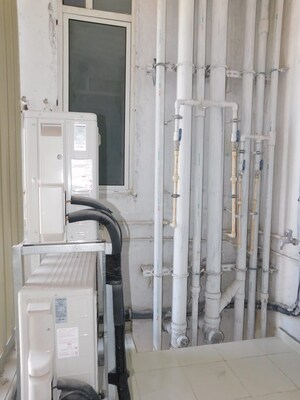 Bathroom in 3 BHK Apartment at Indiabulls One Indiabulls, Pokhran Road No Two – for Sale