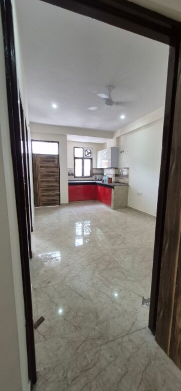 Room in 2 BHK Builder Floor at Saket – for Rent