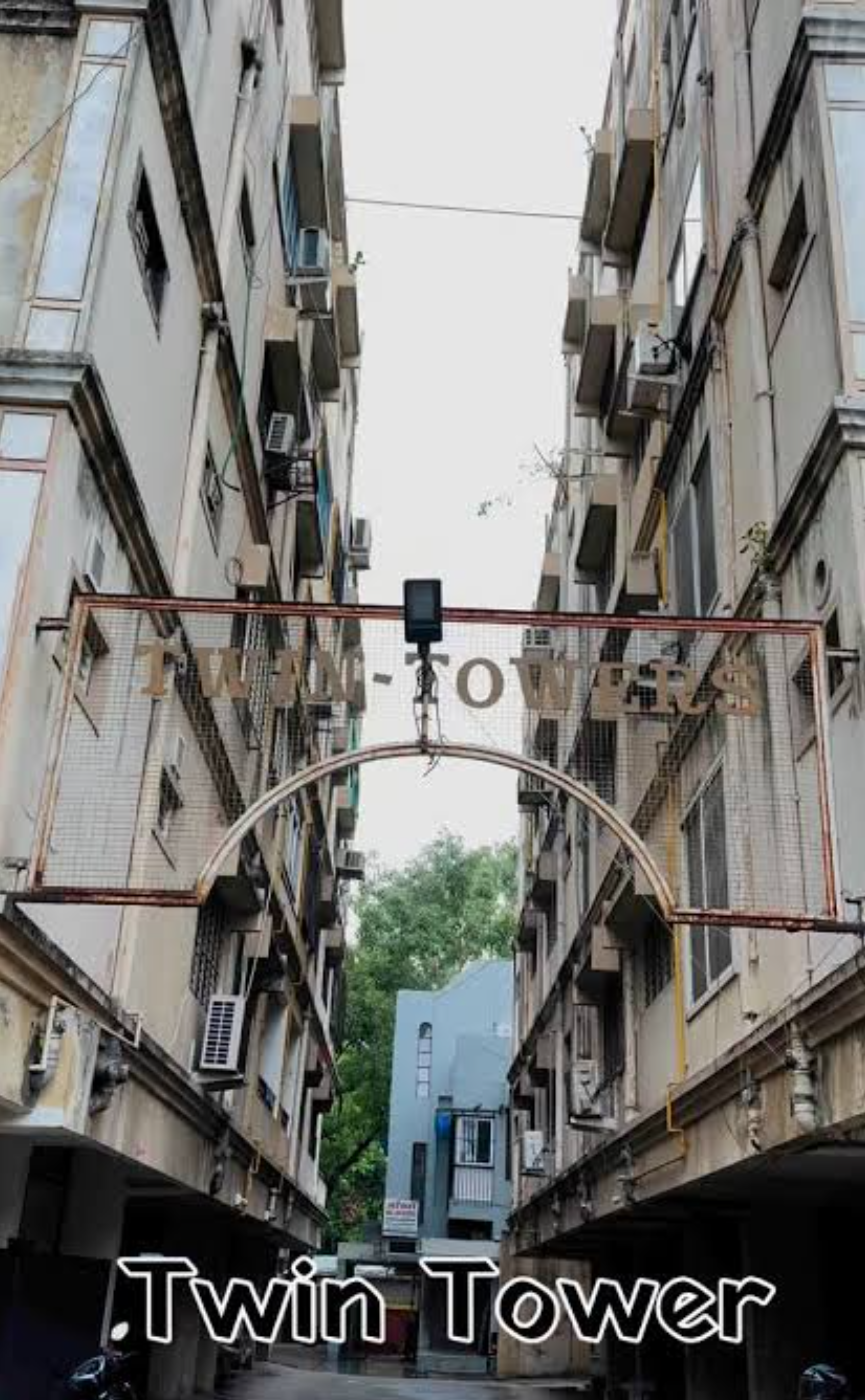 2 BHK + Study Room Apartment For Sale in Palasia Square