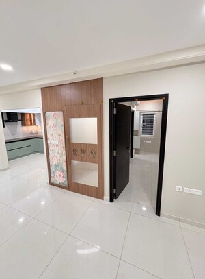 Room in 3 BHK Apartment at Rajapushpa Provincia, Narsingi – for Rent