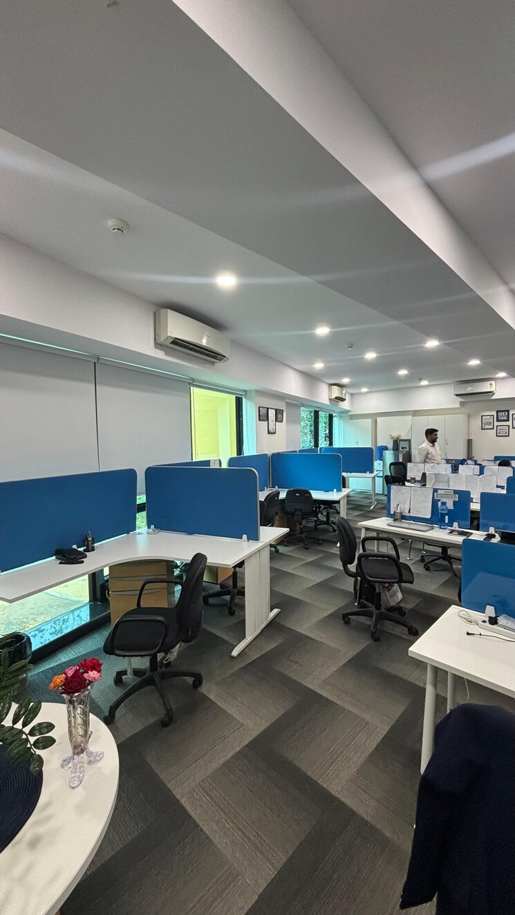 Team Area, trade-avenue Commercial Office Space 2100 Sq.Ft. In Andheri East Mumbai 9623269