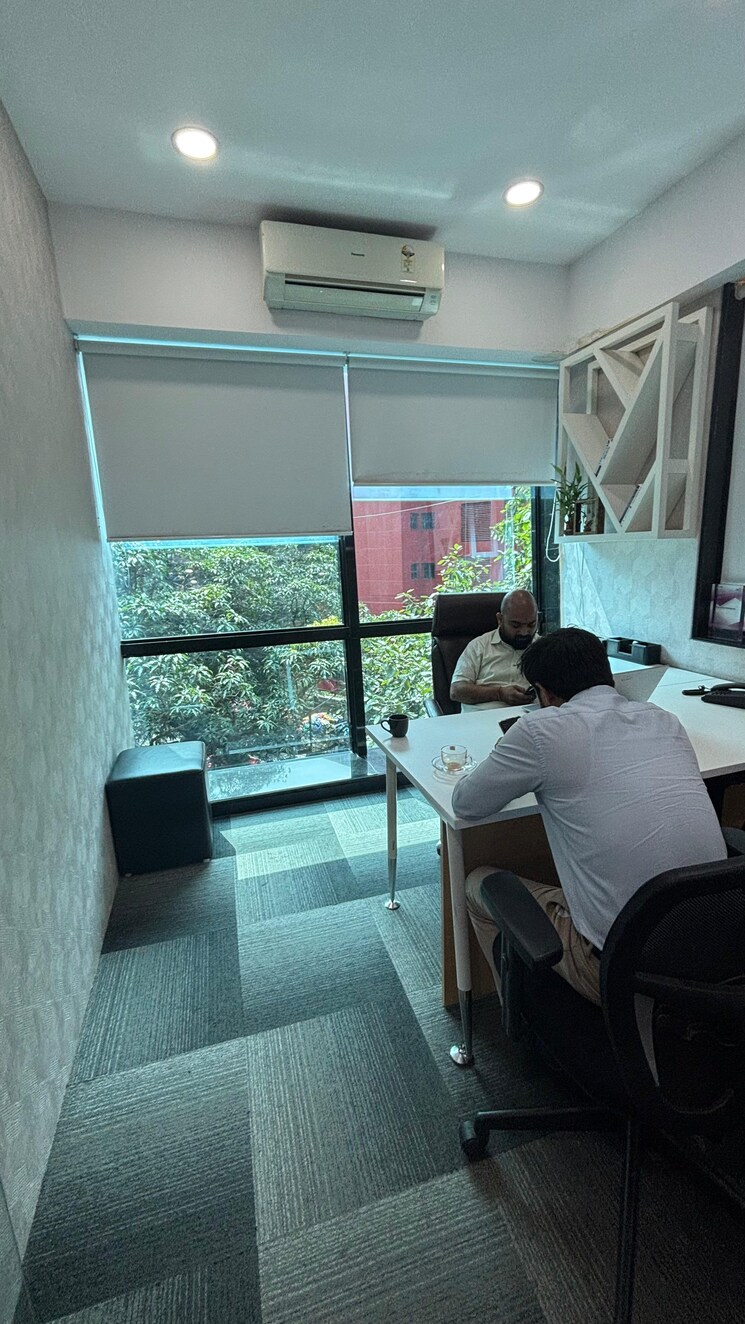 Team Area, trade-avenue Commercial Office Space 2100 Sq.Ft. In Andheri East Mumbai 9623269