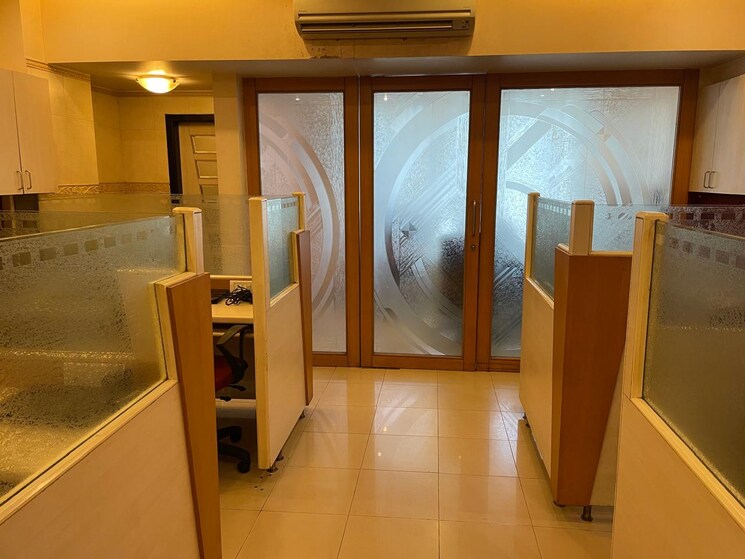 Common Area, andheri west Commercial Office Space 650 Sq.Ft. In Andheri West Mumbai 9623287