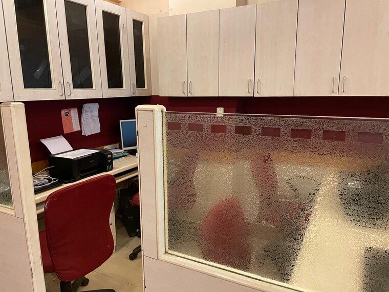 Balcony, andheri west Commercial Office Space 650 Sq.Ft. In Andheri West Mumbai 9623287