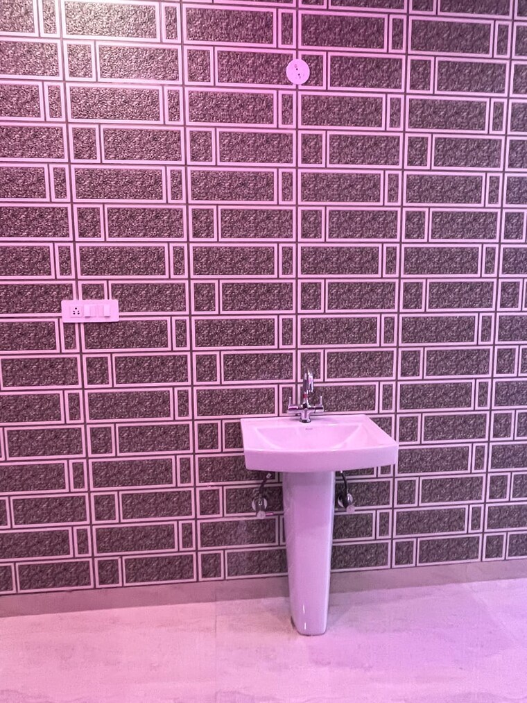 Attached Bathroom, gomti nagar Pg For Boys & Girls In Gomti Nagar 9623313