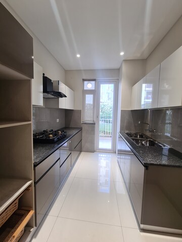 Team Area in 3 BHK Apartment at Sector 20 – for Sale