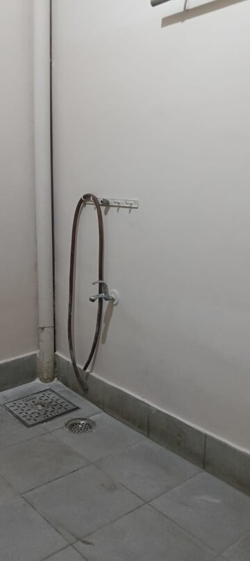  2 BHK Independent House at Uppadhyay Nagar – for Rent