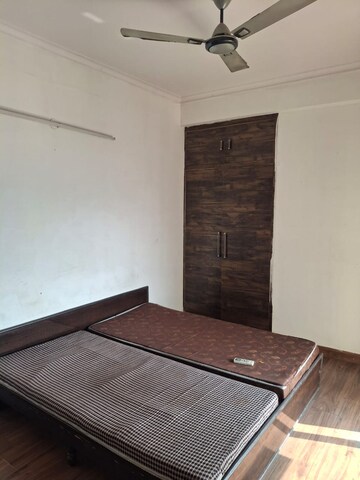 Room in 2 BHK Apartment at Mahagun Mywoods, Sector 16c Greater Noida – for Rent