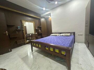 Bedroom in 3 BHK Builder Floor at Jubilee Hills – for Rent