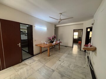  6 BHK Independent House at Nizamuddin – for Rent