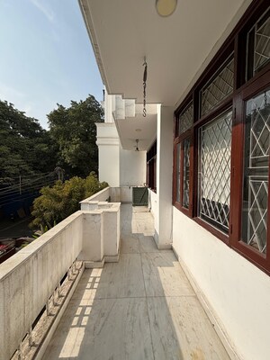 Balcony in 6 BHK Independent House at Nizamuddin – for Rent