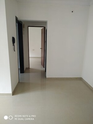 2 BHK Apartment For Sale in Dheeraj Godavari Apartment, Malad West