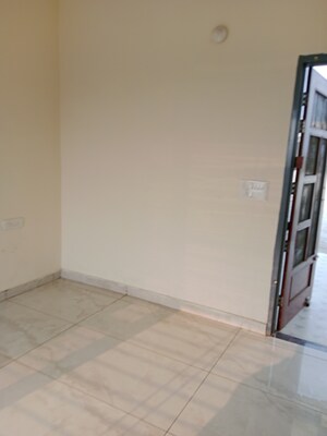 Room in 2 BHK Builder Floor at Huda – for Rent