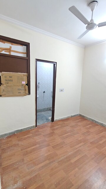 Room in 2 BHK Builder Floor at Malviya Nagar – for Rent