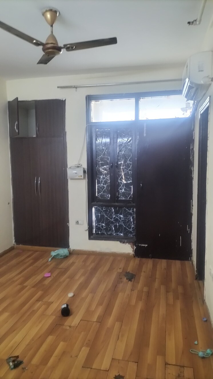 Bedroom, srs-royal-hills 2 Bedroom 770 Sq.Ft. Apartment In Sector 87 Faridabad 9623433