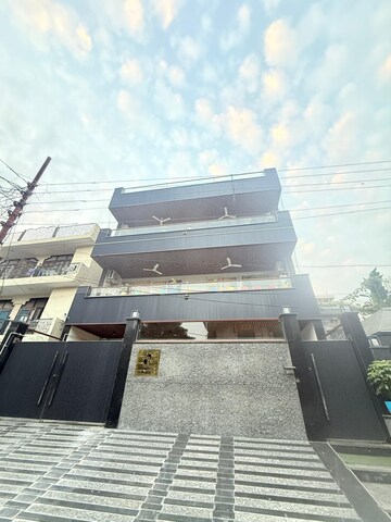 5 BHK Villa – Exterior View View at Sector 26 - for Sale