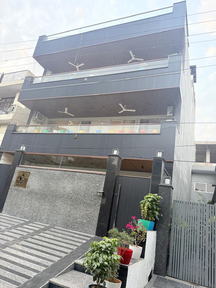 Exterior View, sector 26 5 Bedroom 250 Sq.Mt. Villa In Sector 26 Noida 9623438
