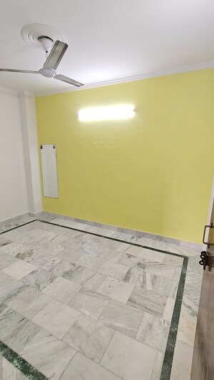 Room in 1 BHK Builder Floor at Malviya Nagar – for Rent