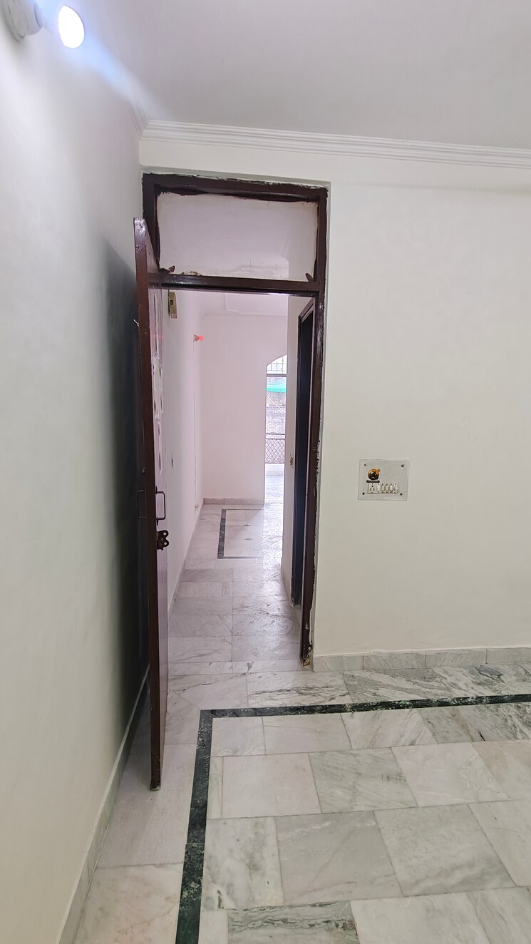 Room, malviya nagar 1 Bedroom 600 Sq.Ft. Builder Floor In Malviya Nagar Delhi 9623436
