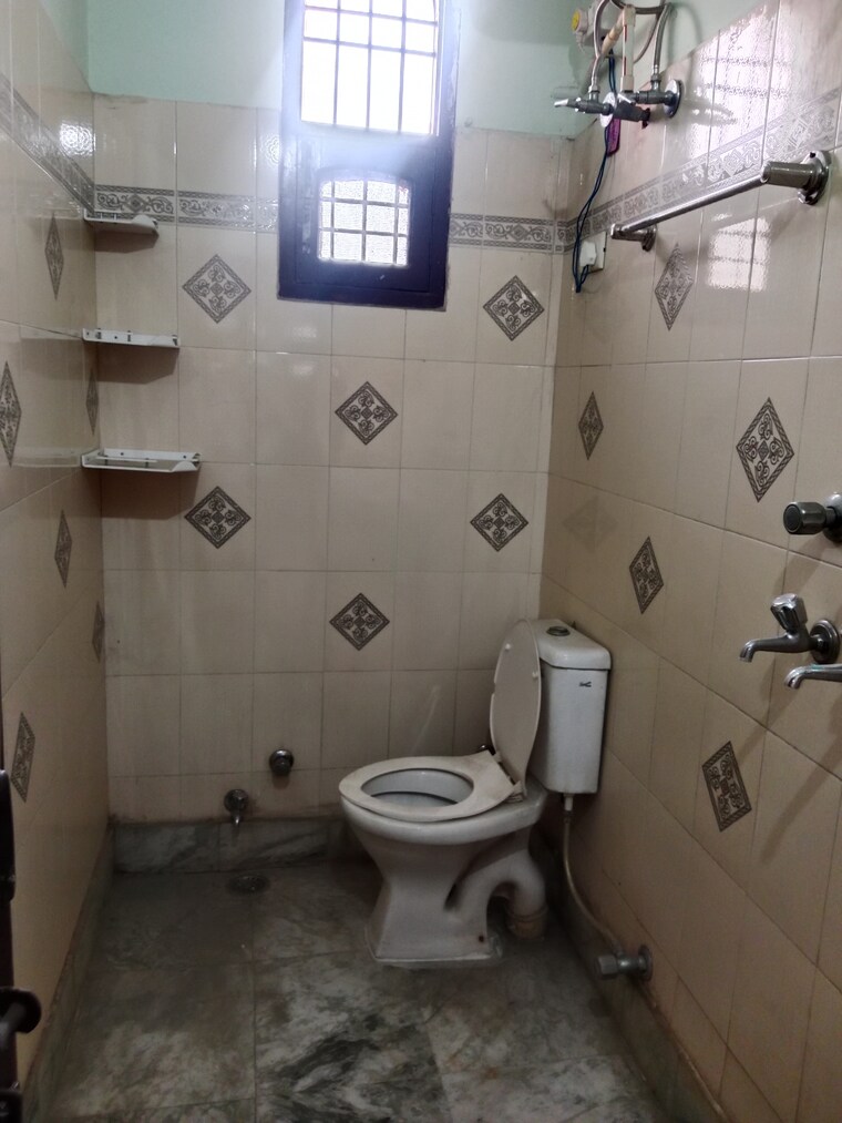 Bathroom, huda 2 Bedroom 958 Sq.Ft. Builder Floor In Huda Panipat 9623440