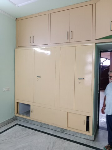 Room in 2 BHK Builder Floor at Huda – for Rent