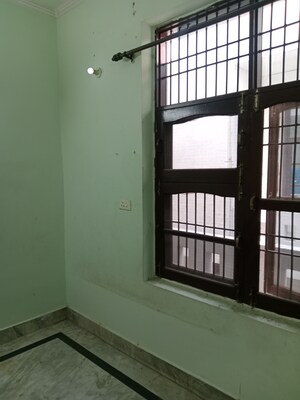 Room in 2 BHK Builder Floor at Huda – for Rent