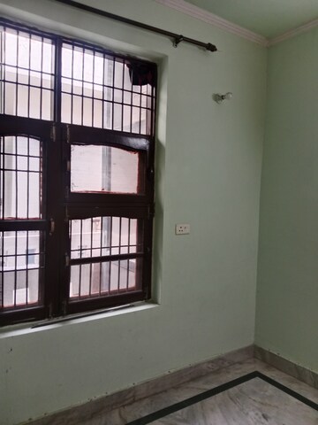 Room in 2 BHK Builder Floor at Huda – for Rent