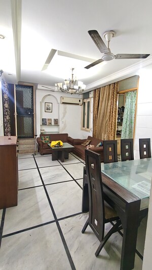 Living Room in 3 BHK Builder Floor at Malviya Nagar – for Rent