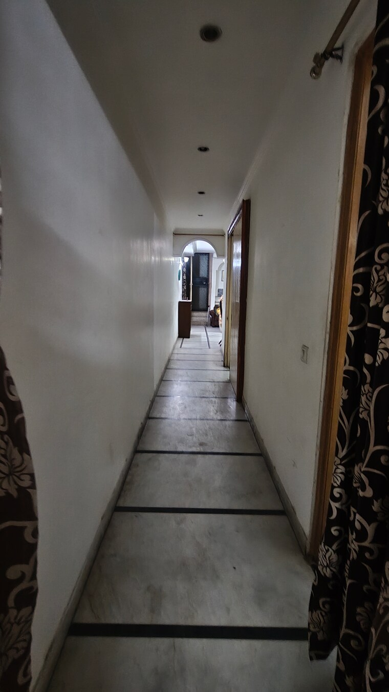 Other, malviya nagar 3 Bedroom 1500 Sq.Ft. Builder Floor In Malviya Nagar Delhi 9623445