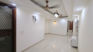 Room in 3 BHK Builder Floor at Malviya Nagar – for Rent