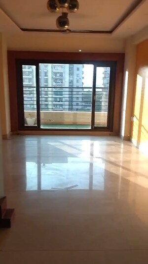 Room in 3.5 BHK Apartment at RPS Savana, Sector 88 – for Rent