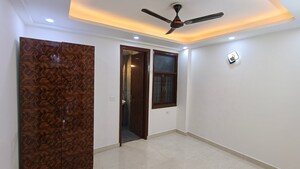 Room in 3 BHK Builder Floor at Malviya Nagar – for Rent