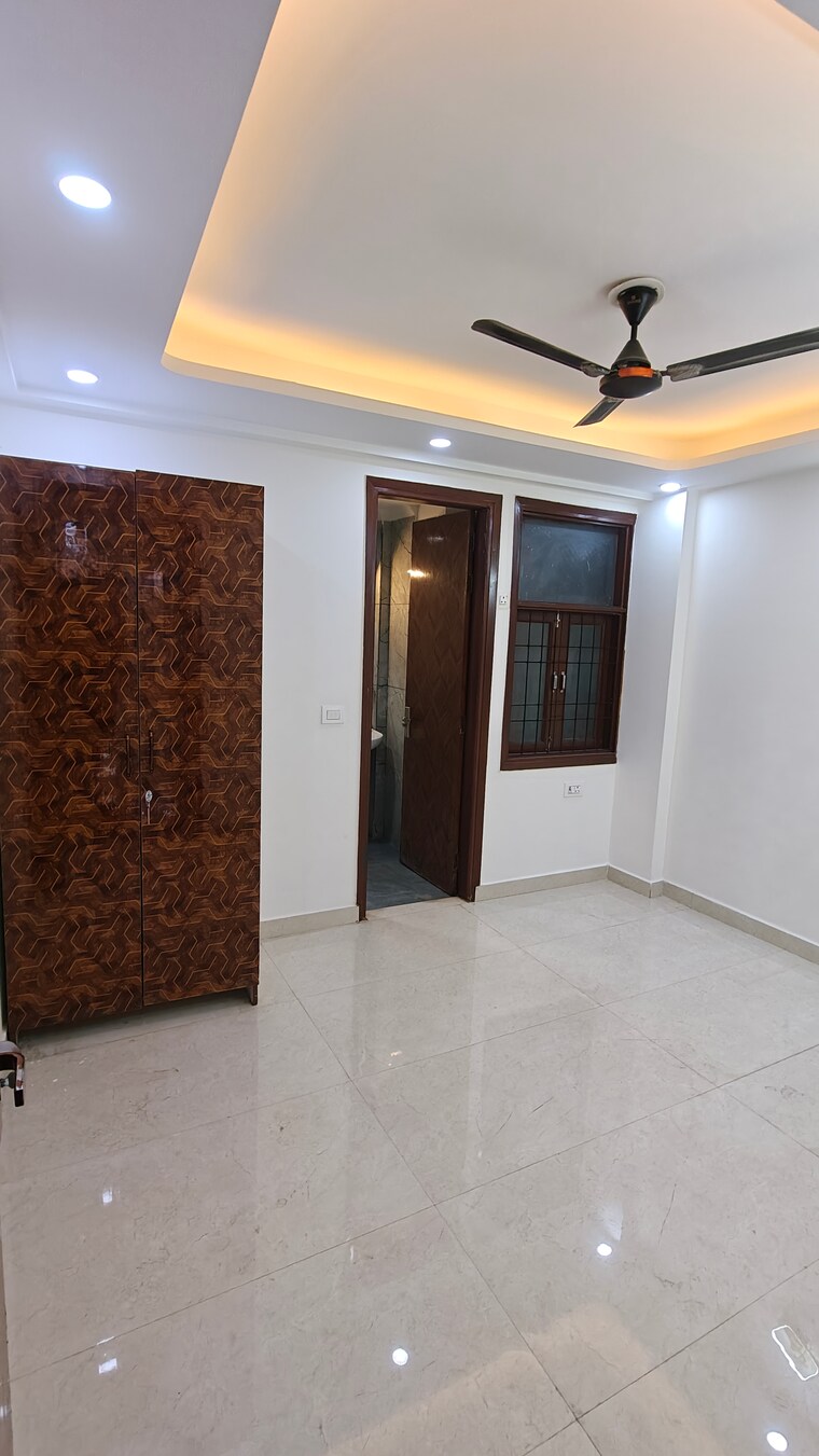Room, malviya nagar 3 Bedroom 1500 Sq.Ft. Builder Floor In Malviya Nagar Delhi 9623449