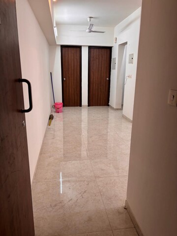1 BHK Apartment For Sale in Lodha Amara, Kolshet Road