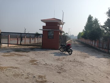  Plot – Exterior View View at Sultanpur Road - for Sale