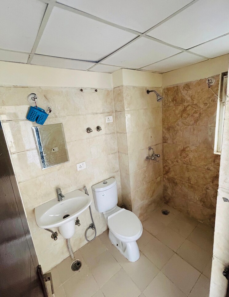 Bathroom, ireo-the-corridors 3.5 Bedroom 1920 Sq.Ft. Apartment In Sector 67a Gurgaon 9623485