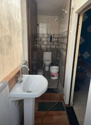 Bathroom in 2 BHK Villa at Aliganj – for Rent
