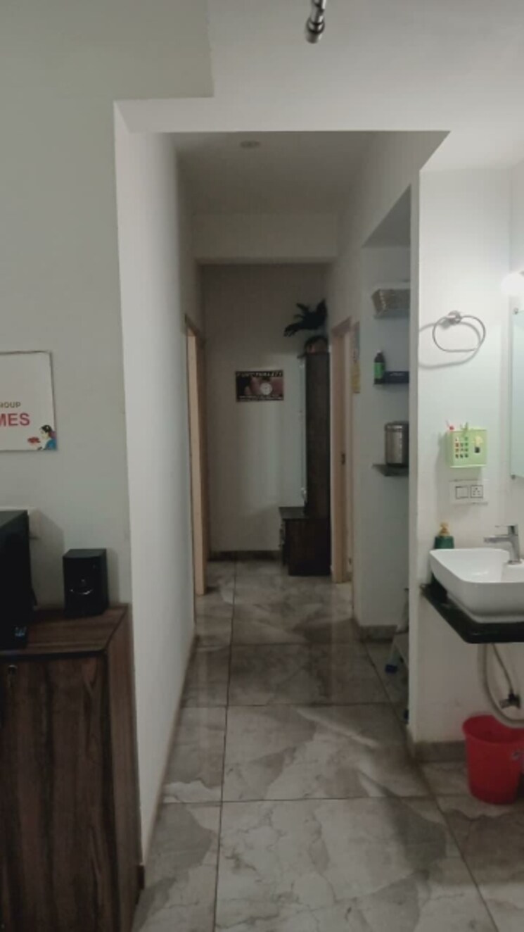 Attached Bathroom, chandkheda 3 Bedroom 1560 Sq.Ft. Apartment In Chandkheda Ahmedabad 9623497